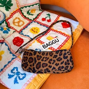BAGGU - Nylon Pochette, Leopard